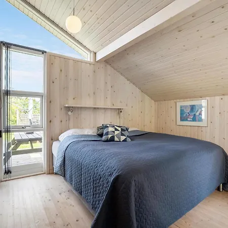 Feriehus Amazing In With Sauna Tarm